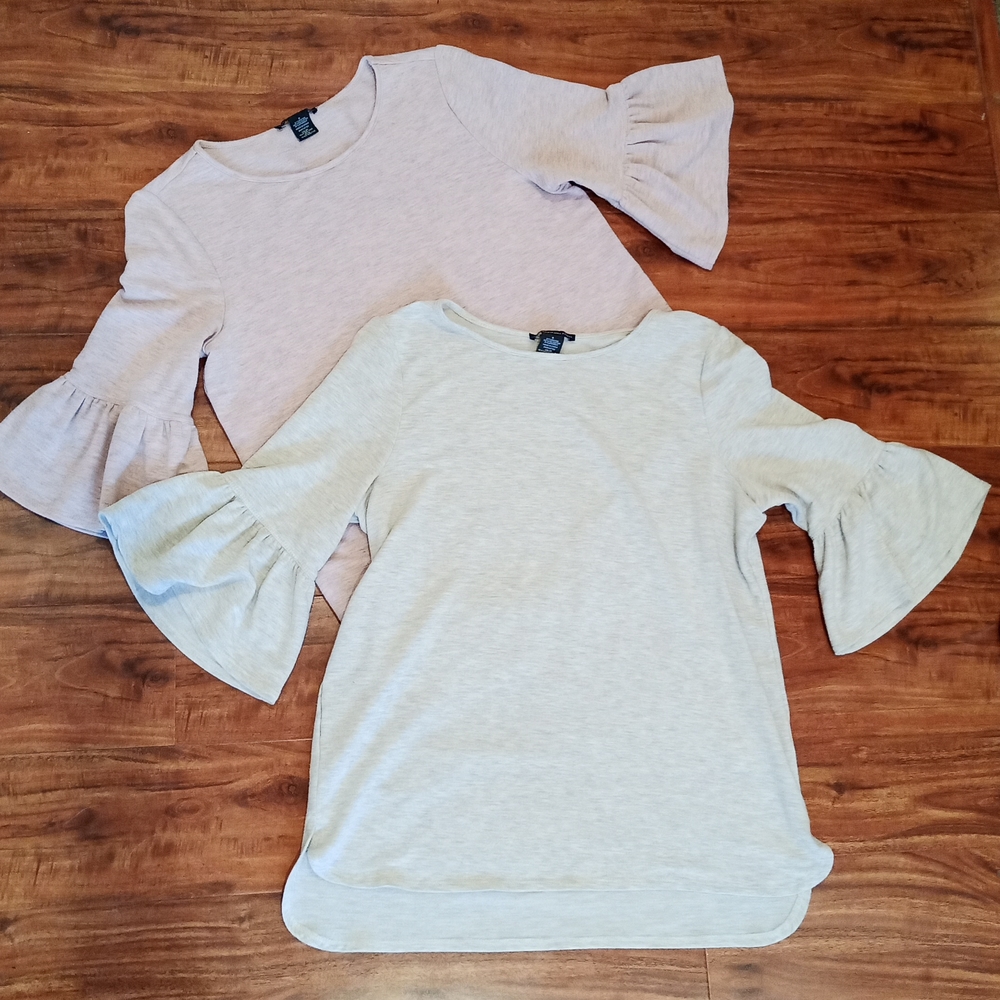 Adrianna Papell 3/4 Bell Sleeve Tops, Small